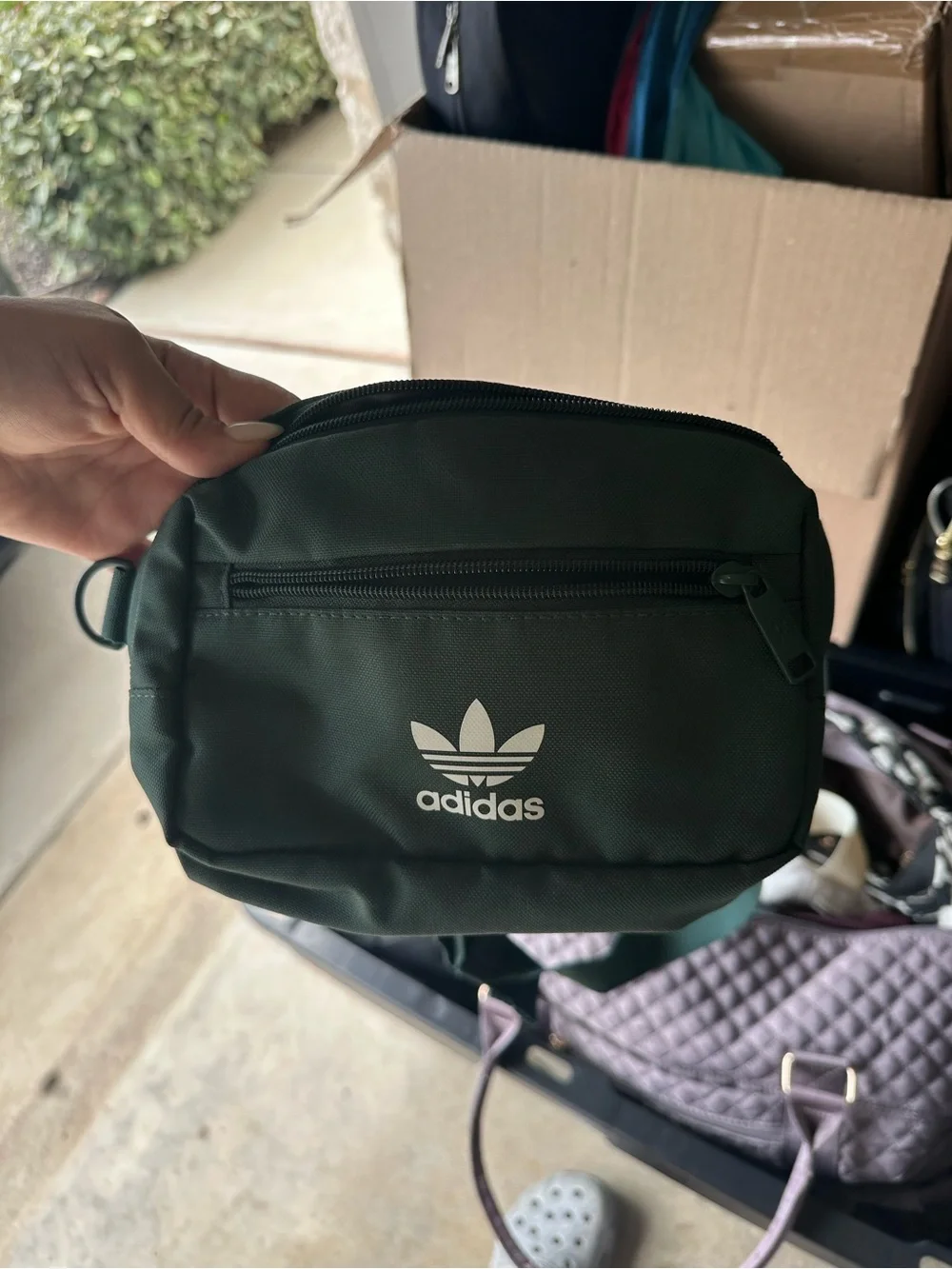 Crossbody/Fanny Packs - Picture 9 of 9